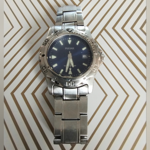 Men's Pulsar Watch Brushed Silver Tone Blue dial 37mm - Picture 2 of 12